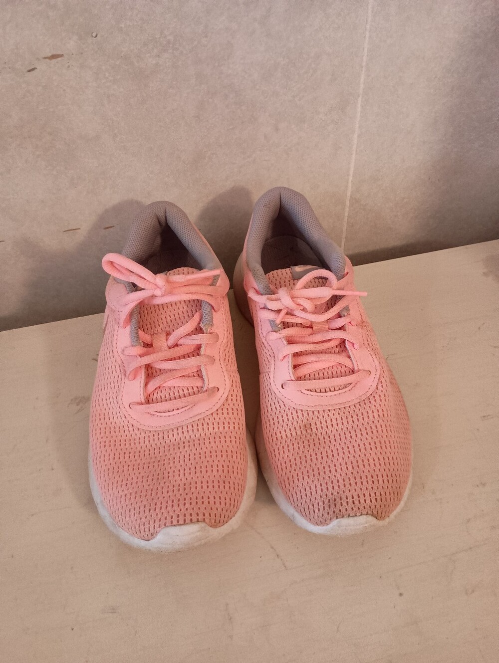 Nike Peach Mesh Women's Athletic Sneakerseach